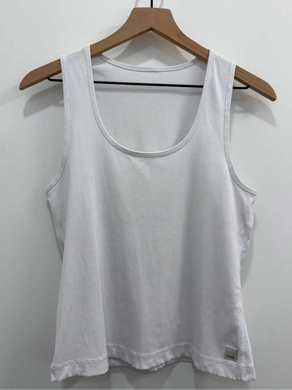 Vuori Energy Racerback ribbed Tank top in White size large